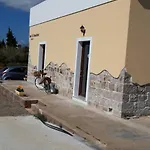 לינה וארוחת בוקר Gli Ulivi 3*